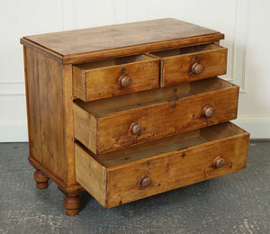 ANTIQUE LATE VICTORIAN PINE CHEST OF DRAWERS WITH ORIGINAL TURNED WOODEN HANDLES