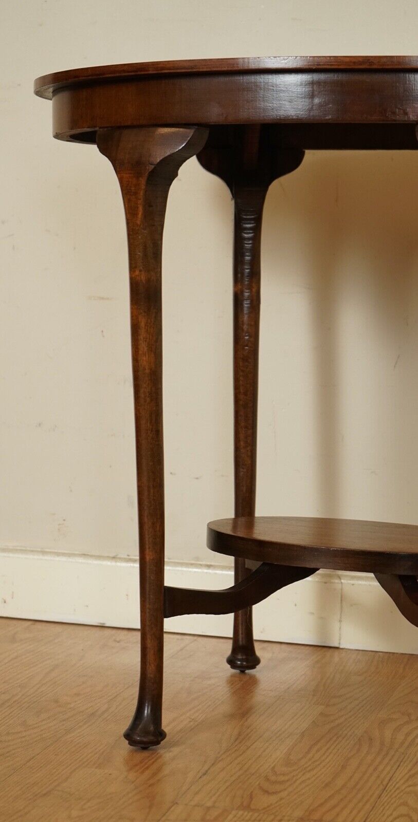 BEAUTIFUL VINTAGE SOLID SIDE END TABLE PLANT STAND OCCASIONAL TABLE