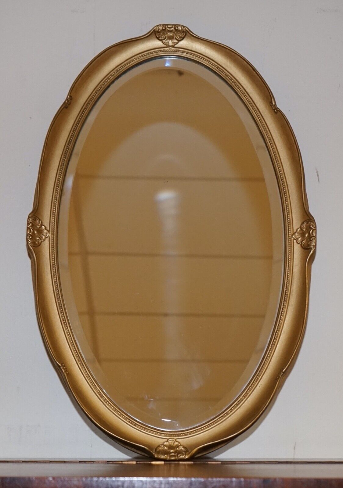 STUNNING VINTAGE GOLD ORNATE OVAL WALL MIRROR