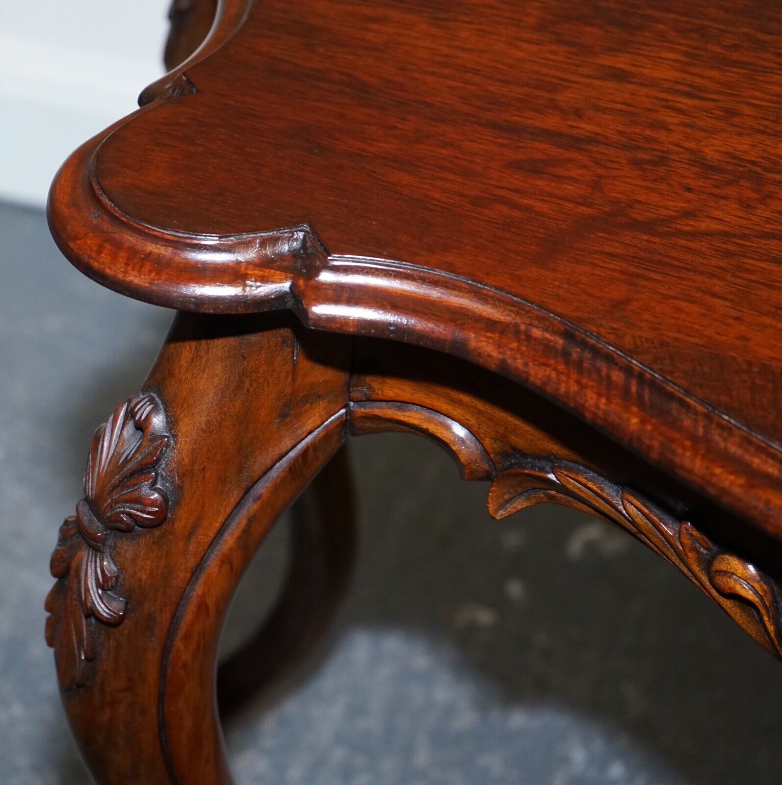 LATE 19TH CENTURY CARVED FRENCH HALL STAND CONSOLE TABLE WITH CABRIOLE LEGS