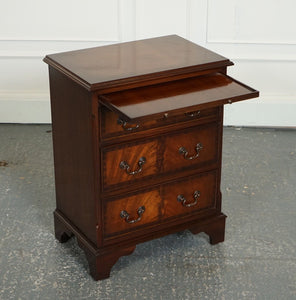 LOVELY GEORGIAN STYLE SMALL CHEST OF DRAWERS SIDE TABLE WITH BUTLER TRAY J1