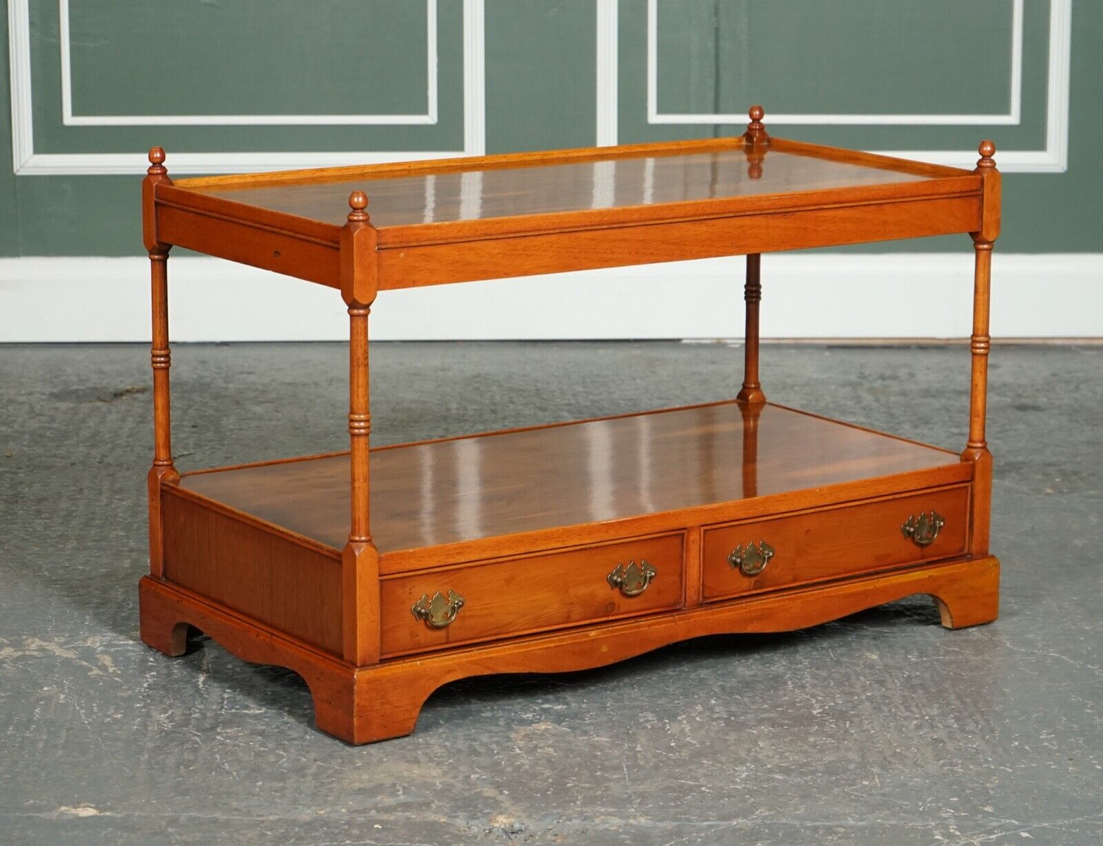 VINTAGE YEW WOOD GEORGIAN STYLE COFFEE TABLE TV STAND WITH TWO DRAWERS