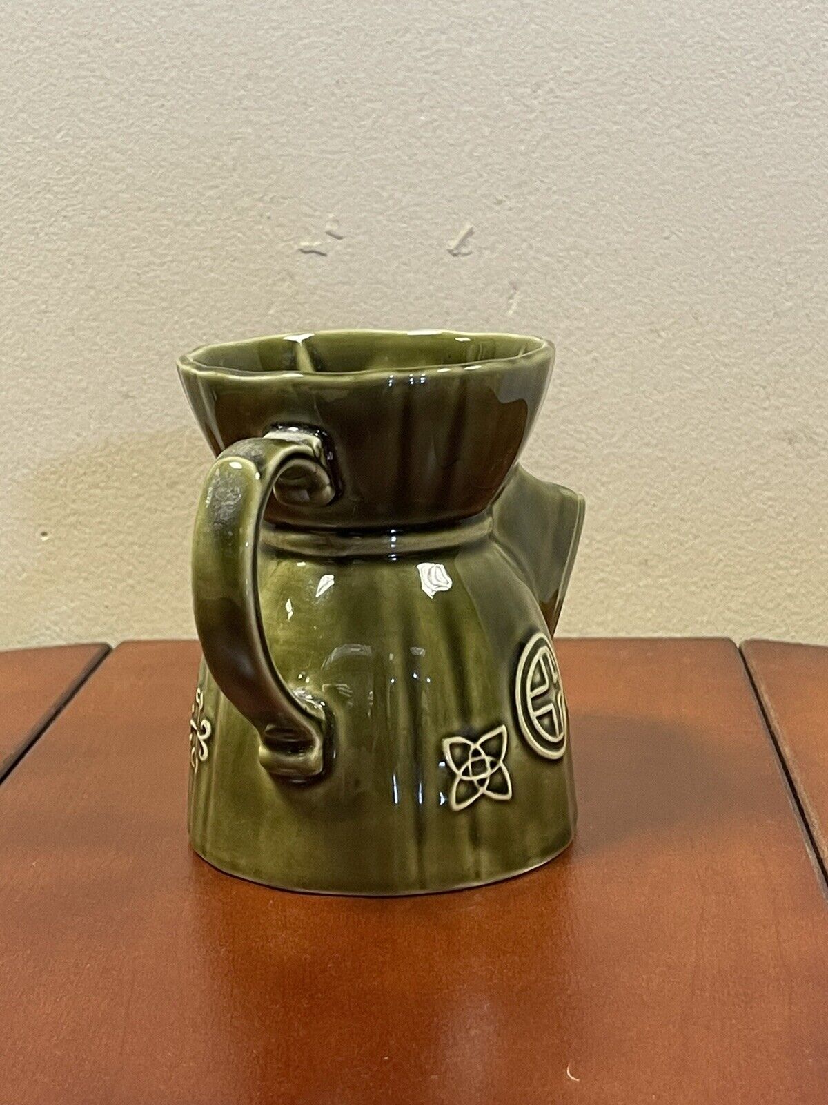 VINTAGE LORD NELSON OLIVE GREEN POTTERY SHAVING SCUTTLE JUG