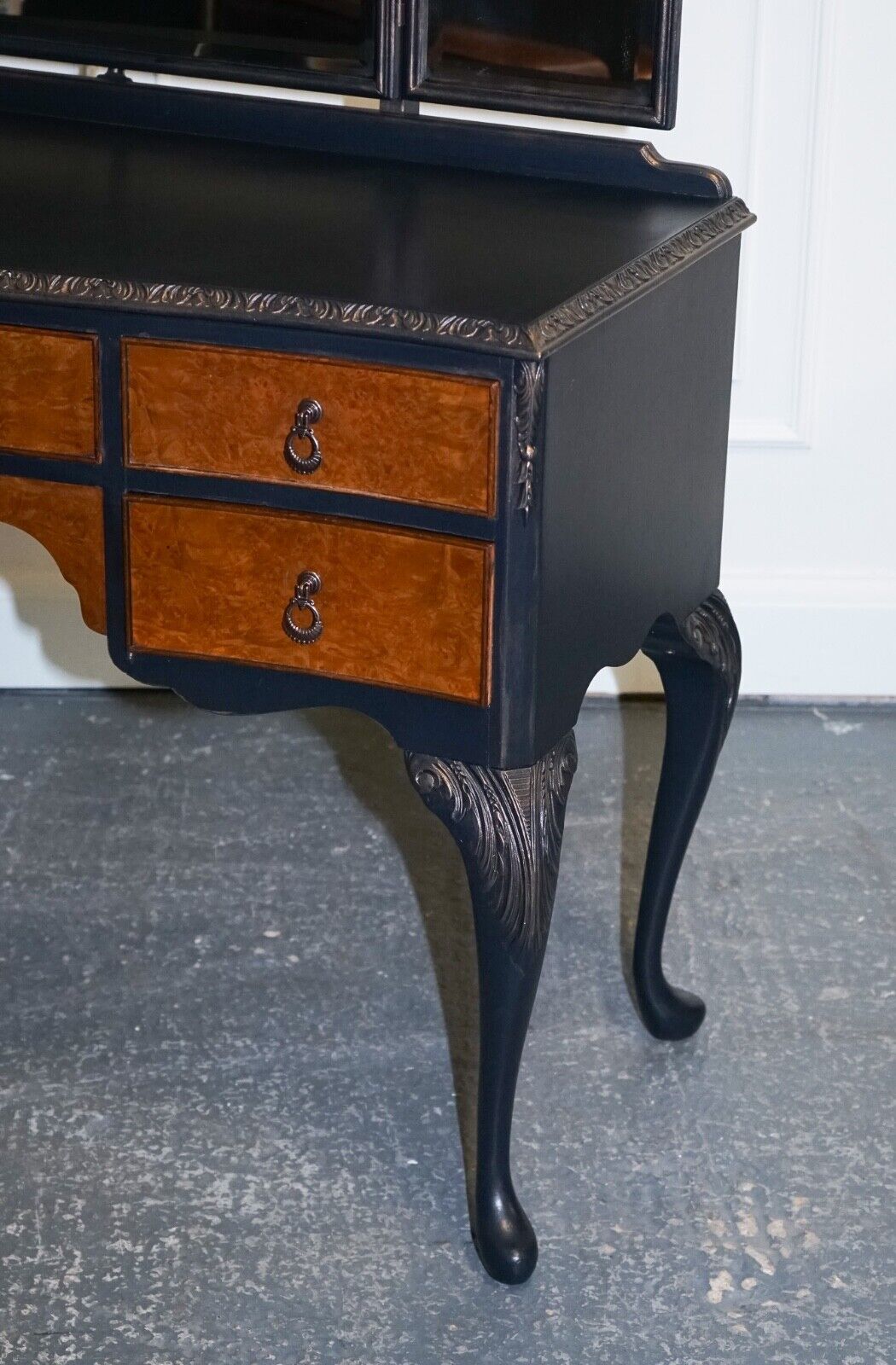 LOVELY ART DECO WALNUT HAND PAINTED DRESSING TABLE ON QUEEN ANN LEGS