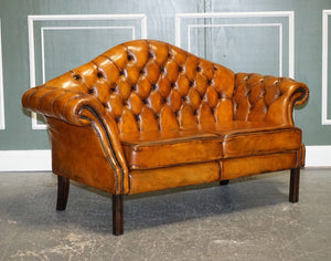 VINTAGE CIGAR BROWN HAND DYED LEATHER CAMEL BACK CHESTERFIELD 2 SEATER SOFA