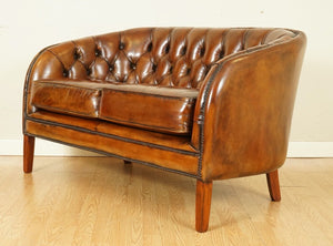 STUNNING FULLY RESTORED HAND DYED WHISKEY BROWN LEATHER TWO SEATER SOFA (2/2)