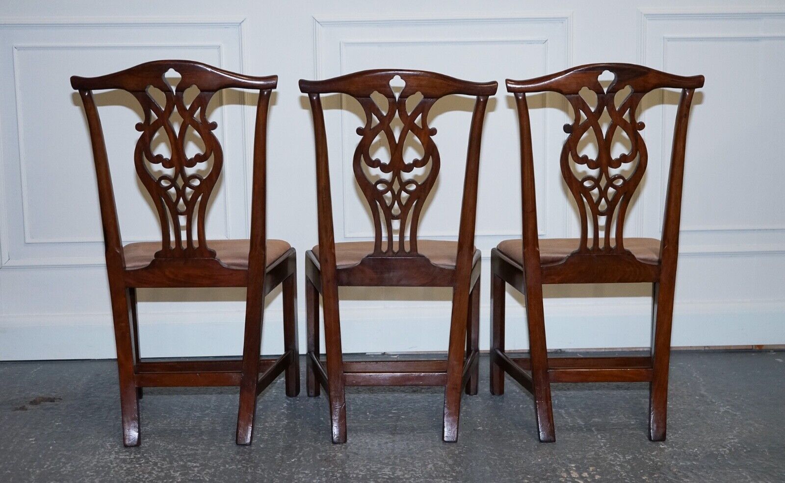 LOVELY CHIPPENDALE STYLE SET OF 6 DINING CHAIS H FRAME