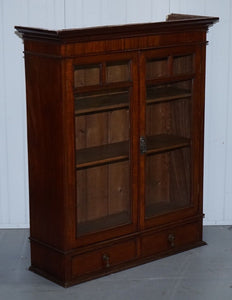 MAHOGANY LITTLE WALL BOOKCASE/CABINET WITH GLAZED DOORS