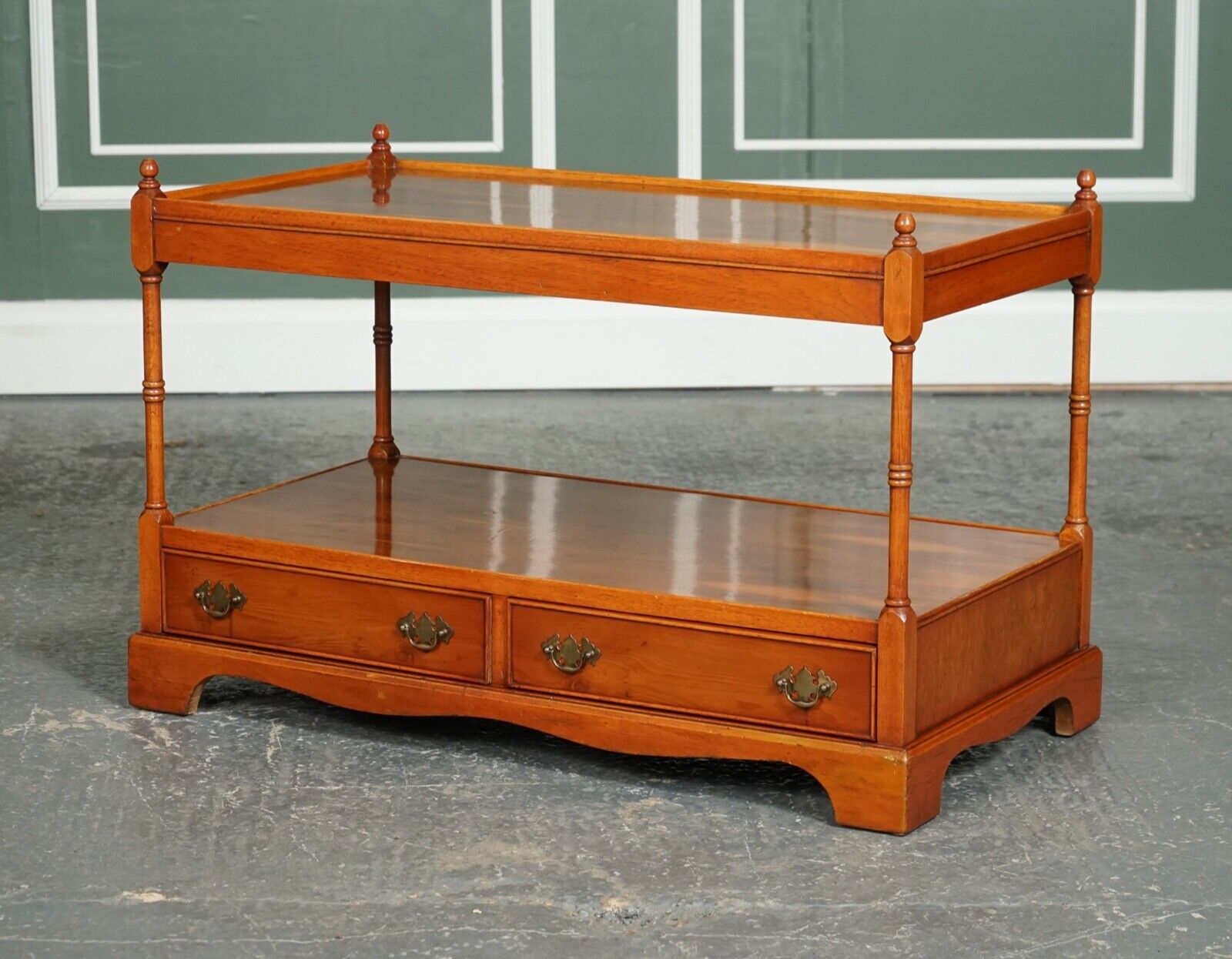 VINTAGE YEW WOOD GEORGIAN STYLE COFFEE TABLE TV STAND WITH TWO DRAWERS