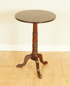 STUNNING VICTORIAN SIDE TABLE/WINE TABLE ON ELEGANT TRIPOD LEGS