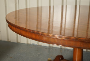 VERY STUNNING CIRCULAR BURR WALNUT DINING TABLE MADE BY BERESFORD & HICKS LONDON