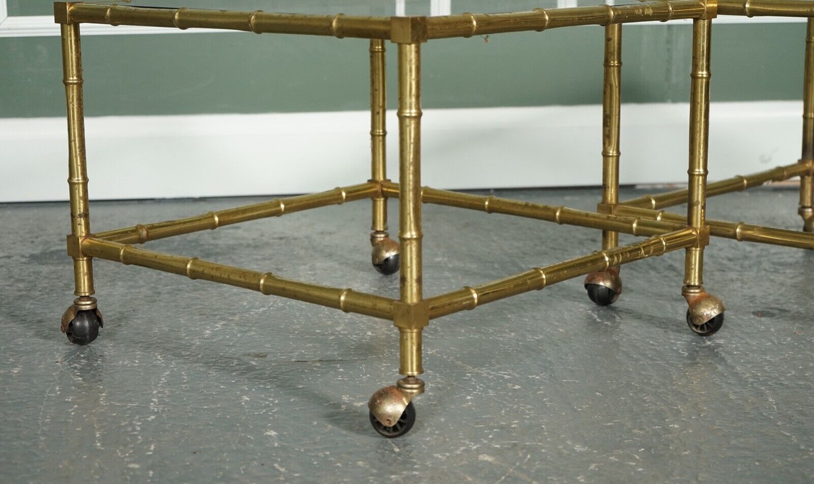 HOLLYWOOD REGENCY GOLDEN BAMBOO COFFEE TABLE SET WITH 2 SIDE TABLES ON CASTORS