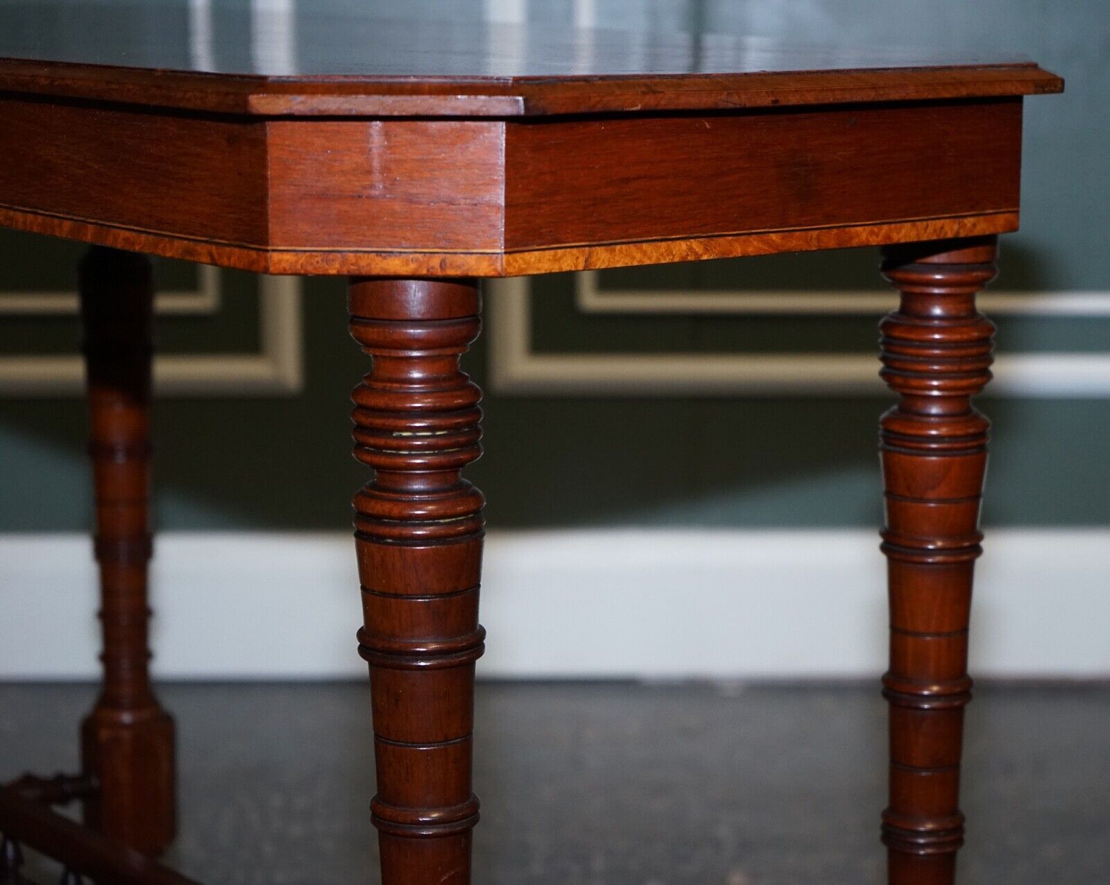 RESTORED VICTORiAN CARVED WALNUT WHATNOT CONSOLE TABLE