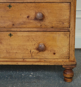 ANTIQUE LATE VICTORIAN PINE CHEST OF DRAWERS WITH ORIGINAL TURNED WOODEN HANDLES